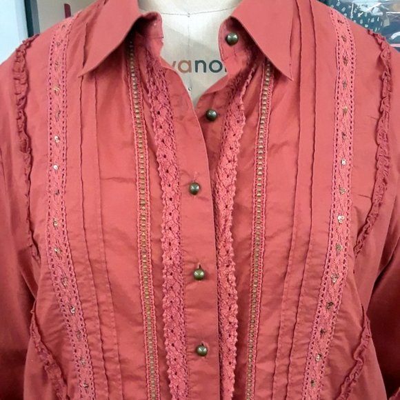 Le Grenier 3/4 sleeve rust blouse with Lace trims - Picture 2 of 4